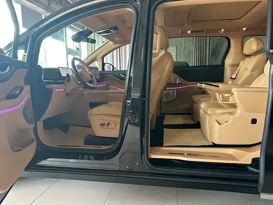 Voyah Lantu Dreamer Lantu Dreamer 2025 PHEV 4WD Flagship Kunpeng Edition 2024 — миниатюра 5