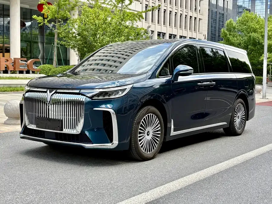 Voyah Lantu Dreamer 2025
