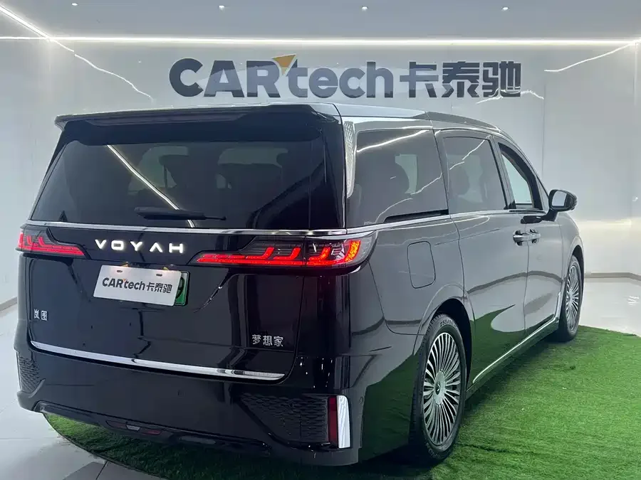 Voyah Lantu Dreamer Lantu Dreamer 2025 PHEV 4WD Flagship Kunpeng Edition 2024 — миниатюра 2