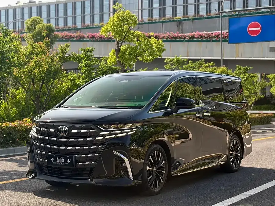 Toyota Alphard 2025