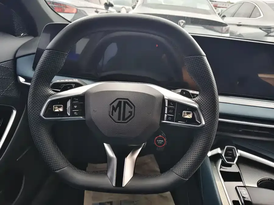 MG 7 MG7 2023 2.0T Automatic Beauty Hunter Premium Edition 2024 — миниатюра 2