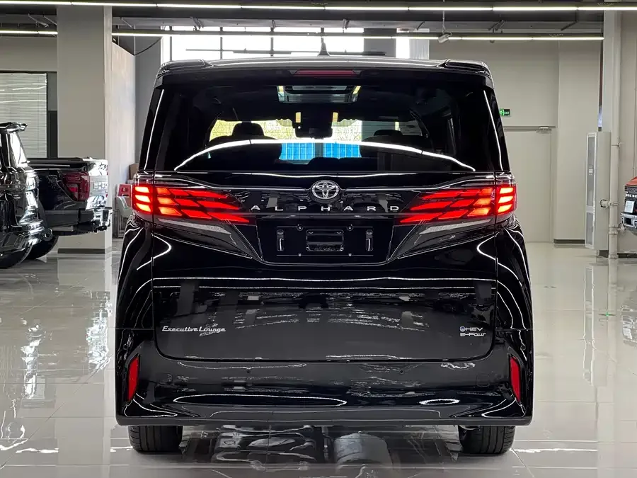 Toyota Alphard Alphard 2024 Hybrid 2.5L Premium Edition 2026 — миниатюра 2