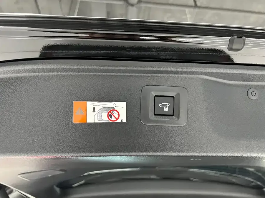 Toyota Alphard Alphard 2024 Hybrid 2.5L Premium Edition 2026 — миниатюра 3