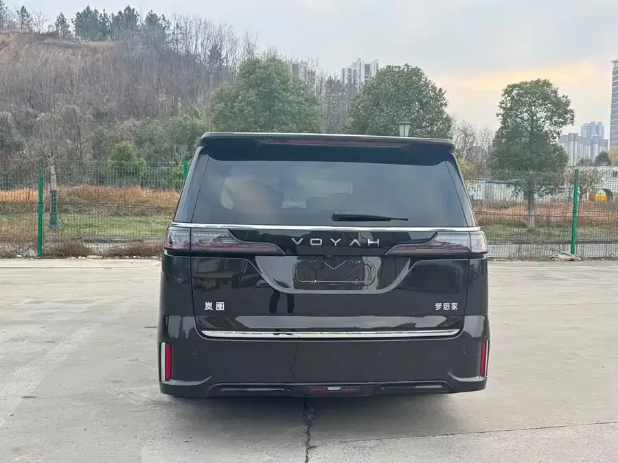 Voyah Lantu Dreamer Lantu Dreamer 2025 PHEV 4WD Flagship Kunpeng Edition 2024 — миниатюра 2