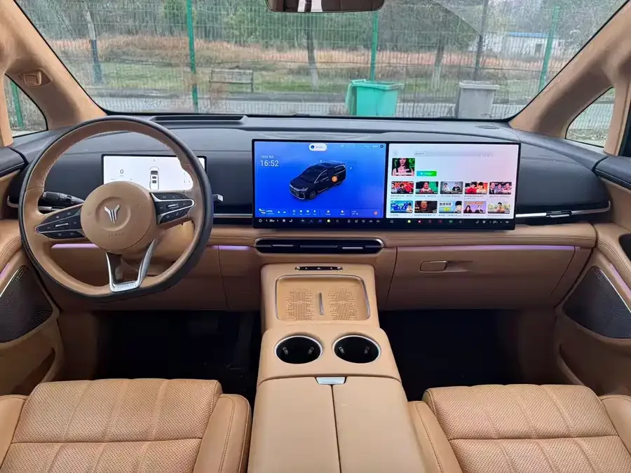 Voyah Lantu Dreamer Lantu Dreamer 2025 PHEV 4WD Flagship Kunpeng Edition 2024 — миниатюра 5