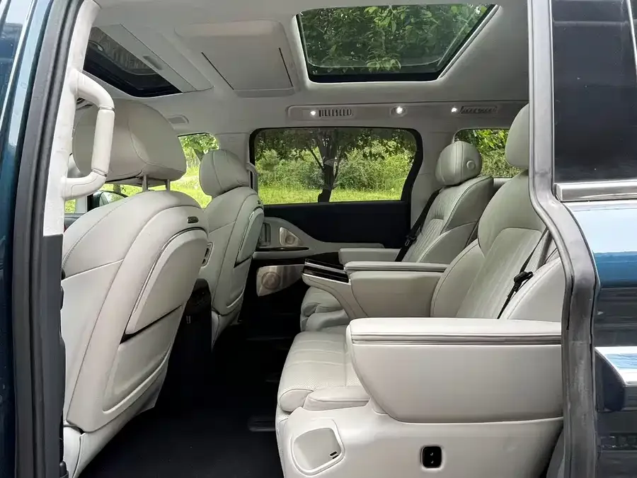 Voyah Lantu Dreamer Lantu Dreamer 2025 PHEV 4WD Flagship Kunpeng Edition 2025 — миниатюра 3