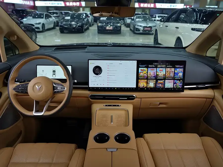 Voyah Lantu Dreamer Lantu Dreamer 2025 PHEV 4WD Flagship Kunpeng Edition 2024 — миниатюра 3