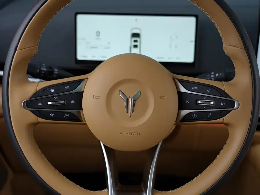 Voyah Lantu Dreamer Lantu Dreamer 2025 PHEV 4WD Flagship Kunpeng Edition 2024 — миниатюра 4