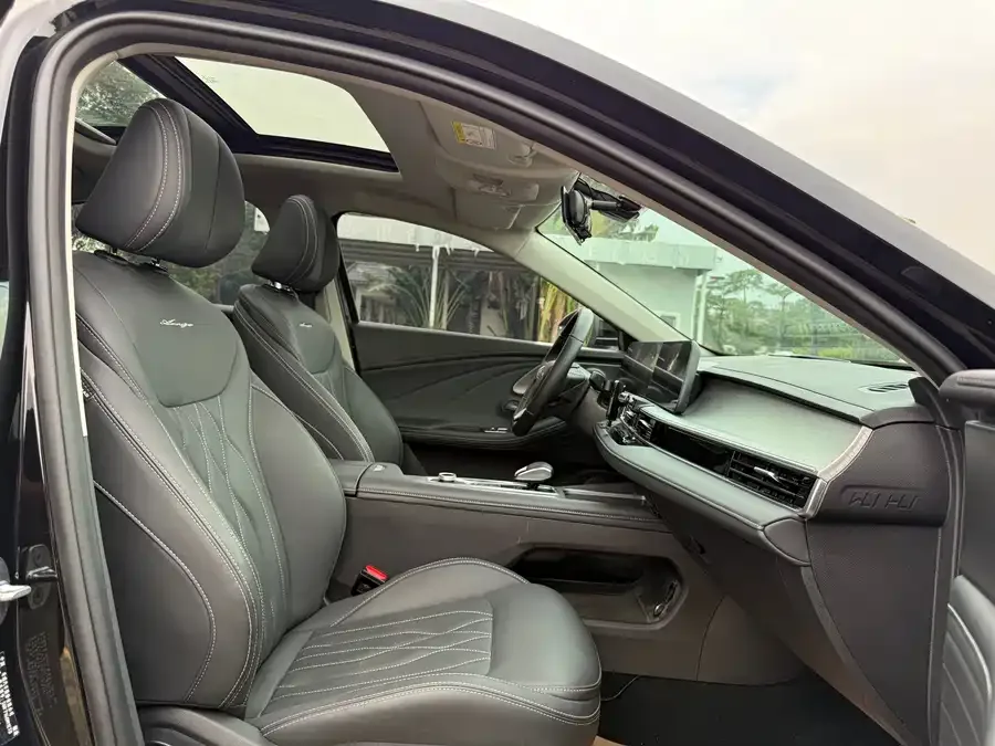 Chery Arrizo 8 Arrizo 8 2022 1.6T DCT 2023 — миниатюра 5