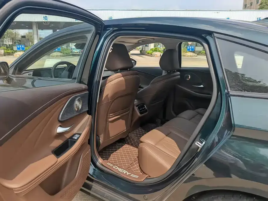Chery Arrizo 8 Arrizo 8 2023 High Energy Edition 2.0T DCT 2023 — миниатюра 2