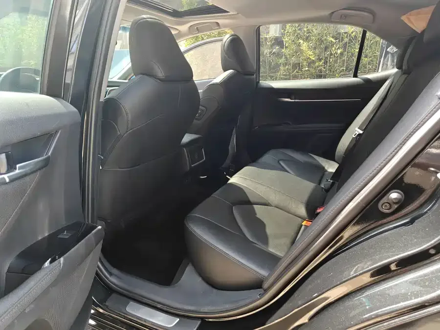 Toyota Camry Camry 2023 2.0G Deluxe Edition 2023 — миниатюра 4