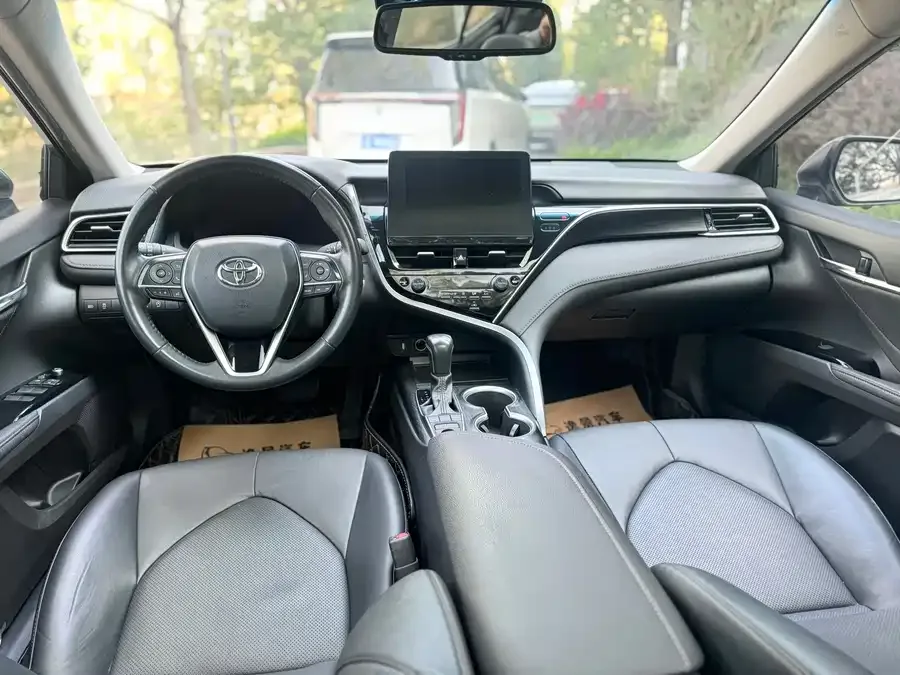 Toyota Camry Camry 2021 2.5G Deluxe Edition 2022 — миниатюра 3