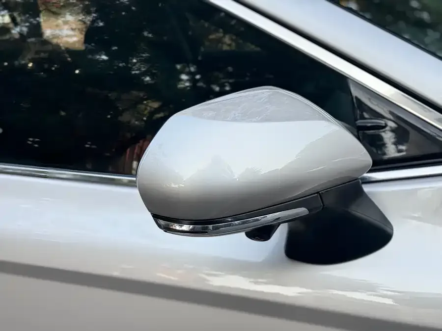 Toyota Camry Camry 2021 2.5G Deluxe Edition 2022 — миниатюра 5