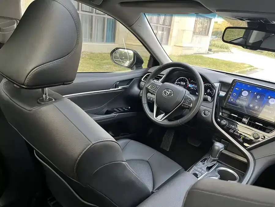 Toyota Camry Camry 2021 2.5G Deluxe Edition 2022 — миниатюра 4
