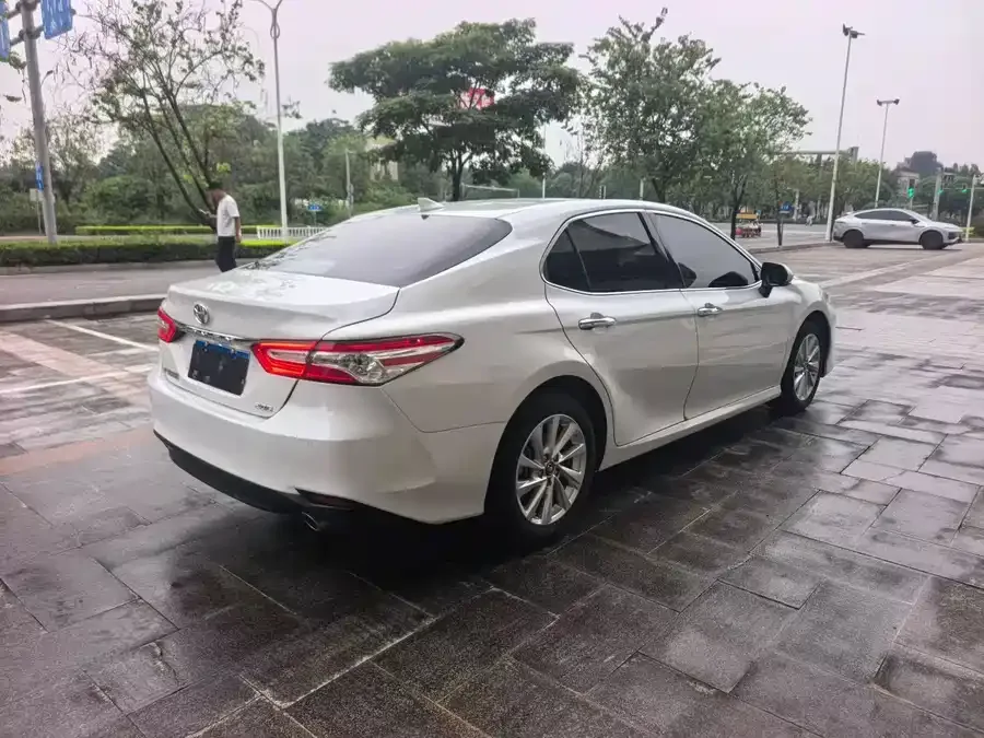 Toyota Camry Camry 2023 2.0G Deluxe Edition 2023 — миниатюра 4