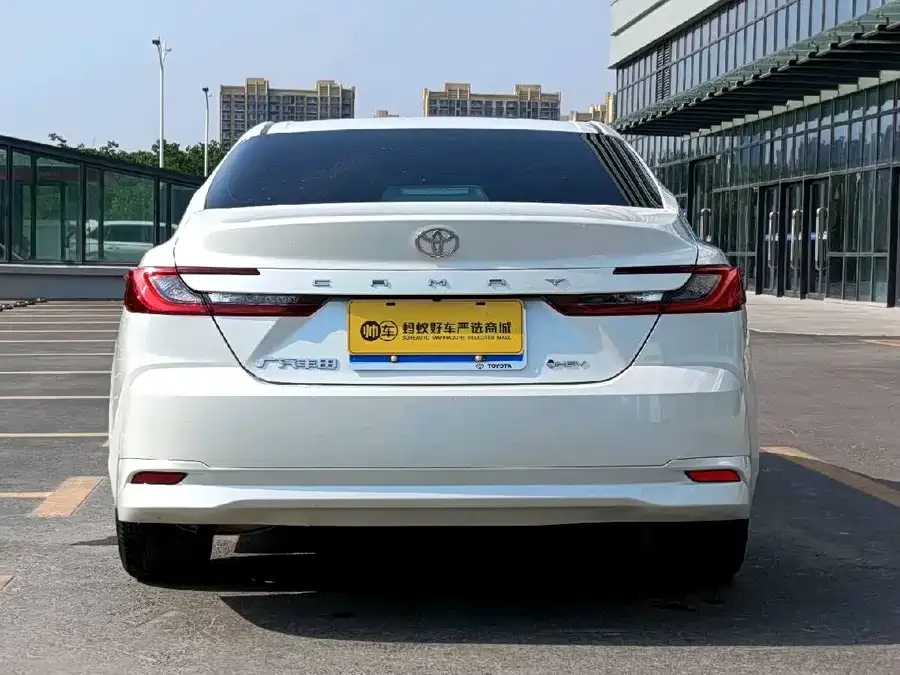 Toyota Camry Camry 2024 Hybrid 2.0HGVP Luxury Edition 2025 — миниатюра 2
