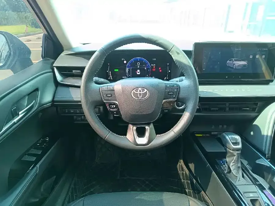 Toyota Camry Camry 2024 Hybrid 2.0HGVP Luxury Edition 2025 — миниатюра 4