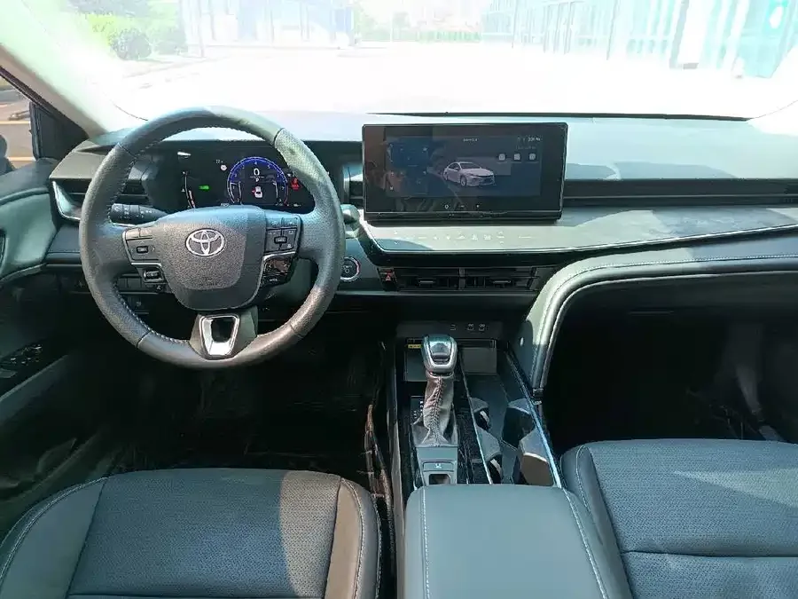 Toyota Camry Camry 2024 Hybrid 2.0HGVP Luxury Edition 2025 — миниатюра 5
