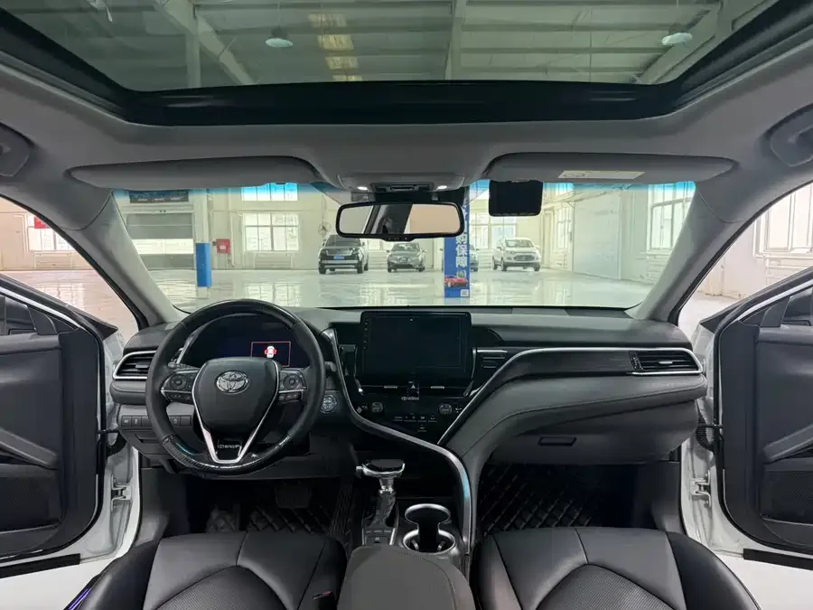 Toyota Camry Camry 2021 2.5G Deluxe Edition 2023 — миниатюра 3