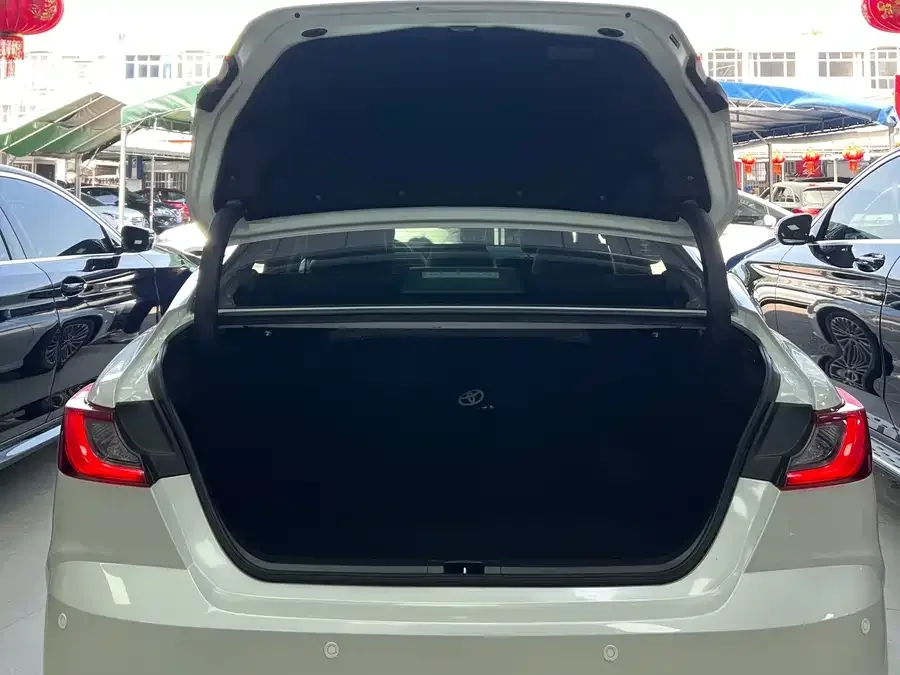 Toyota Camry Camry 2024 2.0GVP Deluxe Edition 2024 — миниатюра 3