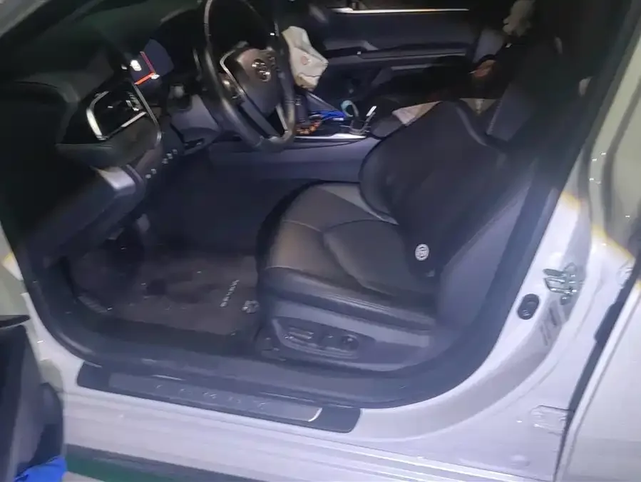 Toyota Camry Camry 2023 2.5G Deluxe Edition 2024 — миниатюра 3