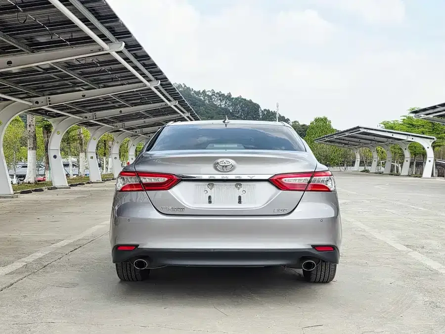 Toyota Camry Camry 2021 2.0G Deluxe Edition 2022 — миниатюра 2