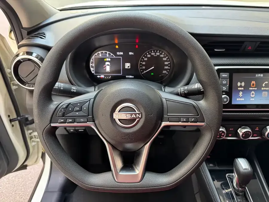 Nissan Kicks 2023 Kicks 1.5L Sport Edition: Powerful and stylish 2023 — миниатюра 3