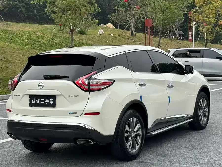 Nissan Murano Loulan 2021 2.5L XL 2WD Intelligent Linked Deluxe Edition 2023 — миниатюра 3