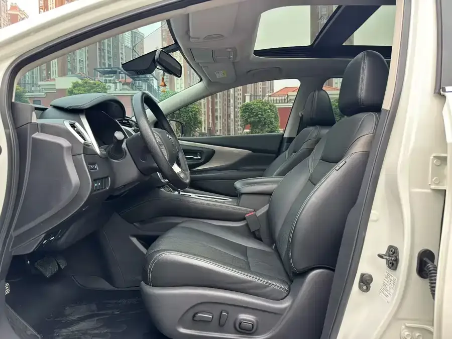 Nissan Murano Loulan 2021 2.5L XL 2WD Intelligent Linked Deluxe Edition 2023 — миниатюра 4