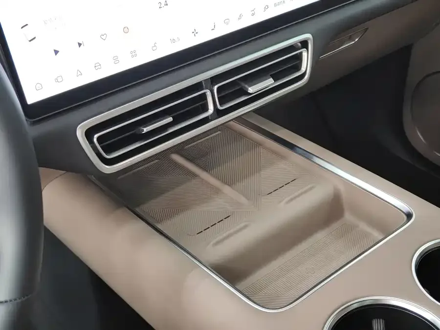 Li Xiang L9 Ideal L9 2025 Ultra Smart New Edition 2025 — миниатюра 3