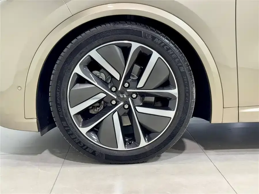 Li Xiang L9 Ideal L9 2022 Max 2023 — миниатюра 3
