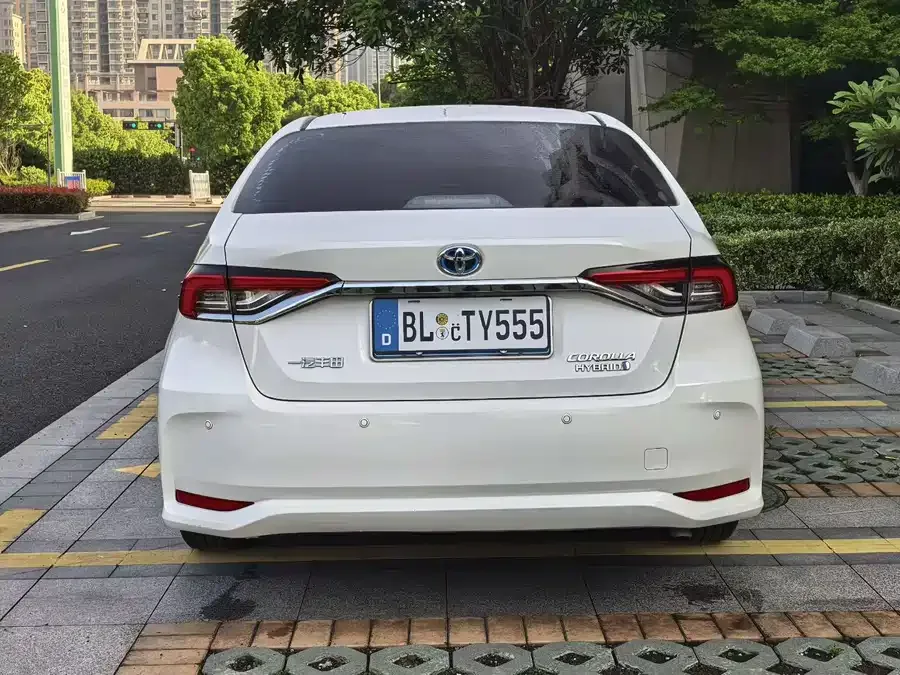 Toyota Corolla Corolla 2023 1.8L Intelligent Electric Hybrid Dual Engine Pioneer Edition 2023 — миниатюра 3