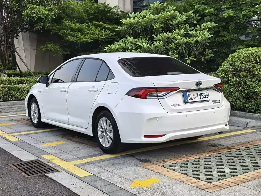 Toyota Corolla Corolla 2023 1.8L Intelligent Electric Hybrid Dual Engine Pioneer Edition 2023 — миниатюра 5