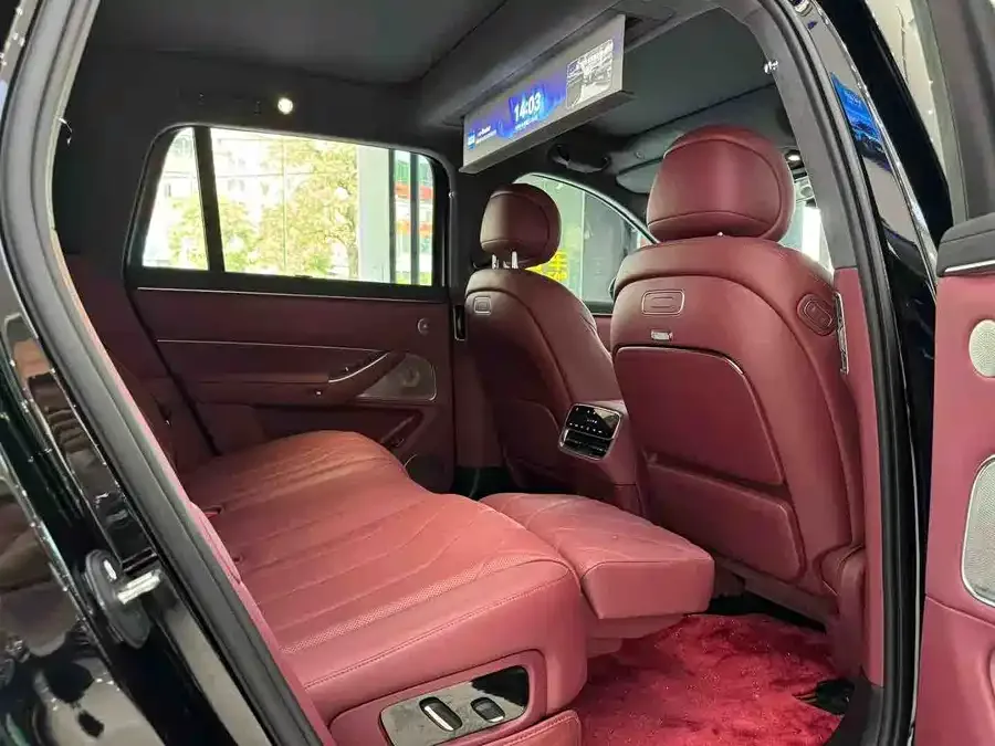 AITO M8 Wenjie M8 2025 Extended Range Ultra Edition 53.4kWh 5-Seat Version (192-line LiDAR) 2025 — миниатюра 3