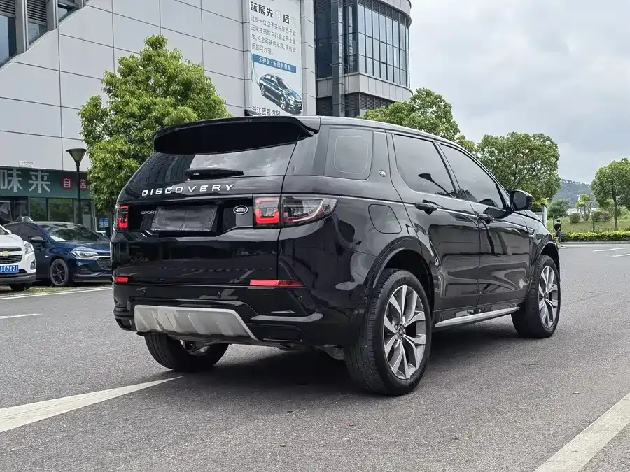 Land Rover Pre-owned Discovery Sports Discovery Sport 2024 Luxury Custom Edition 2023 — миниатюра 2