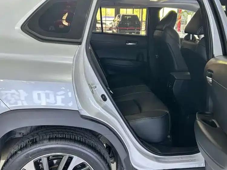 Toyota Frontlander Fenglanda 2022 2.0L CVT Luxury PLUS Edition 2022 — миниатюра 3