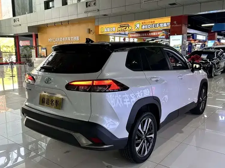 Toyota Frontlander Fenglanda 2022 2.0L CVT Luxury PLUS Edition 2022 — миниатюра 5