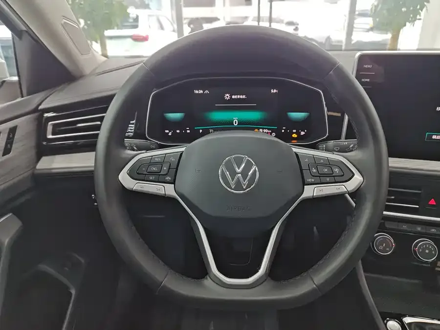 Volkswagen Sagitar 2023 Sagitar 300TSI DSG Beyond Edition 2023 — миниатюра 3