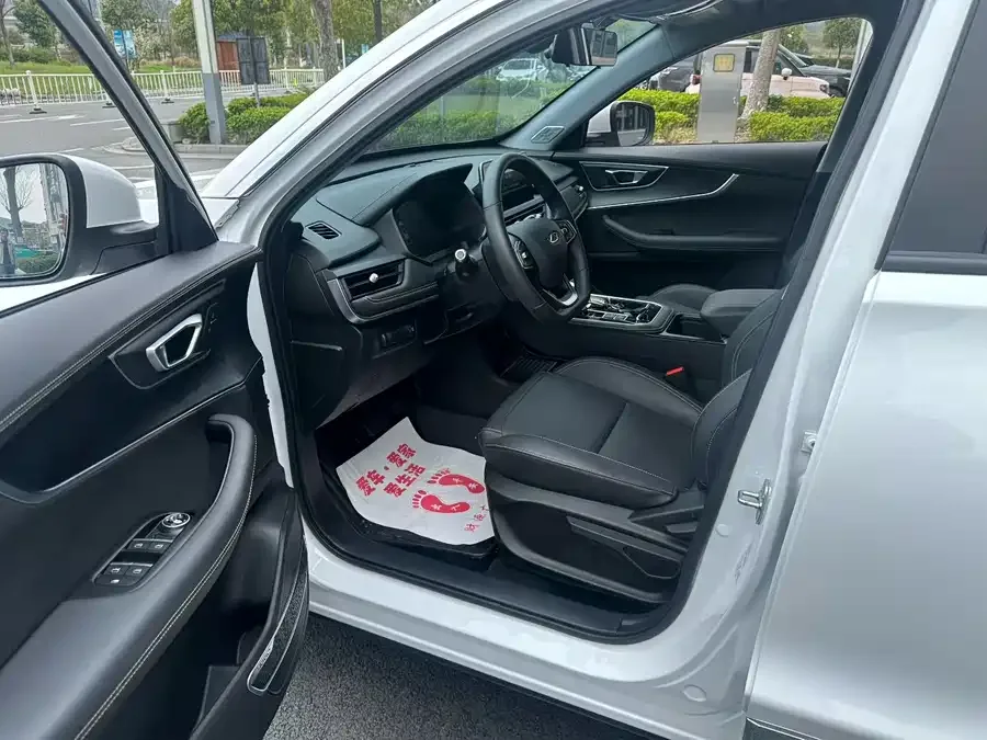 Chery Tiggo 8 Tiggo 8 2022 1.5TCI Automatic Premium Edition 5 Seaters 2024 — миниатюра 4