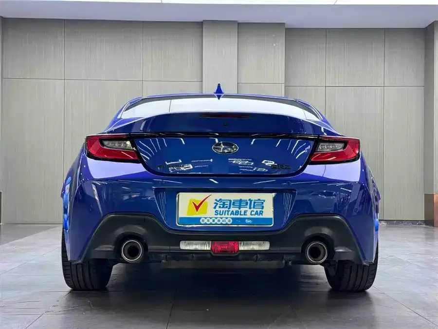Subaru BRZ 2023 2.4L Manual 10th Anniversary Edition 2023 — миниатюра 5
