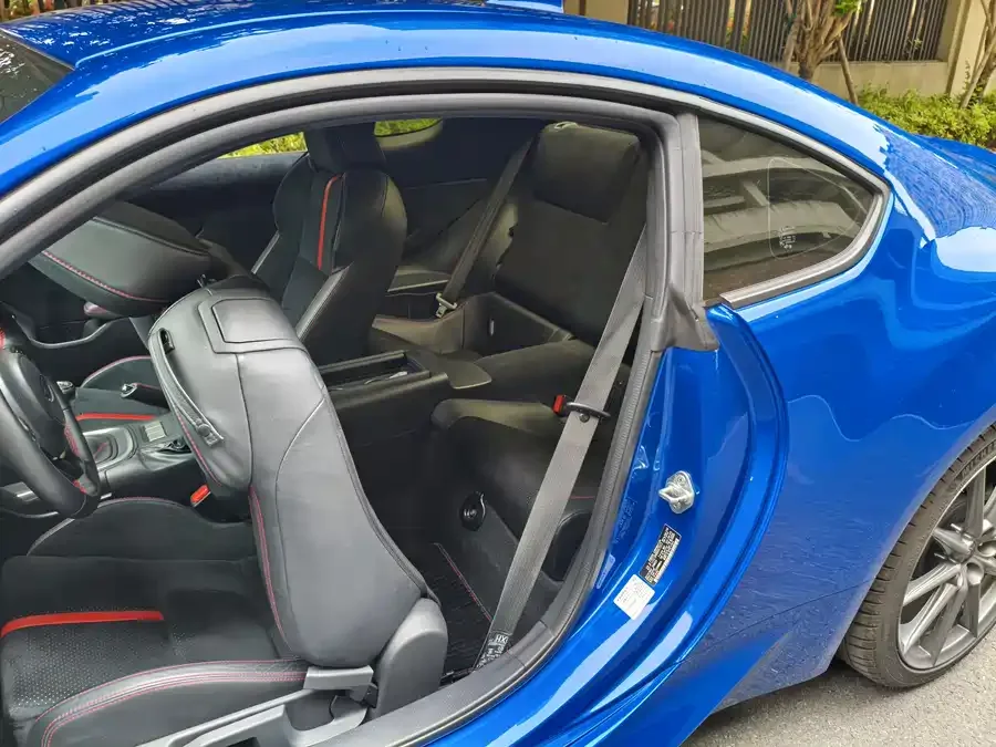 Subaru BRZ 2022 2.4L manual version 2022 — миниатюра 2