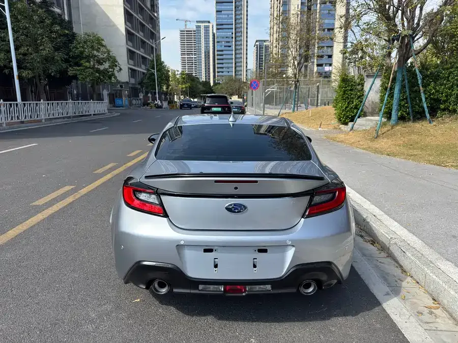 Subaru BRZ 2022 2.4L manual version 2023 — миниатюра 2