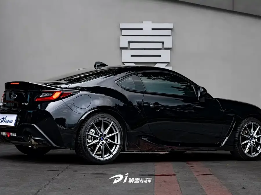 Subaru BRZ 2022 2.4L manual version 2023 — миниатюра 2
