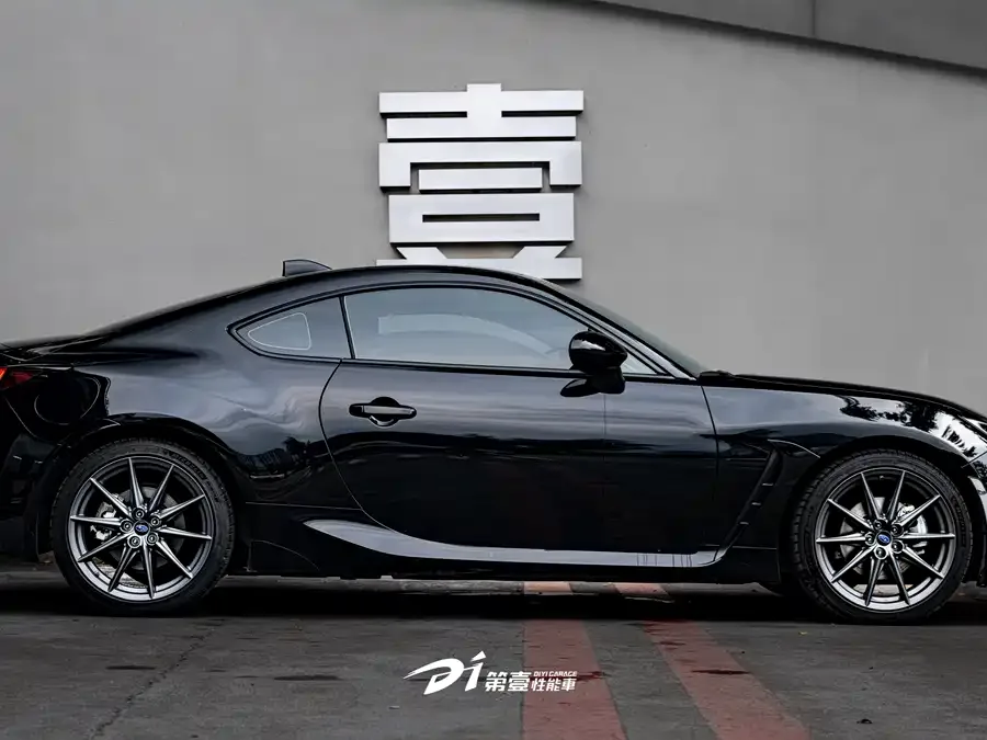 Subaru BRZ 2022 2.4L manual version 2023 — миниатюра 4