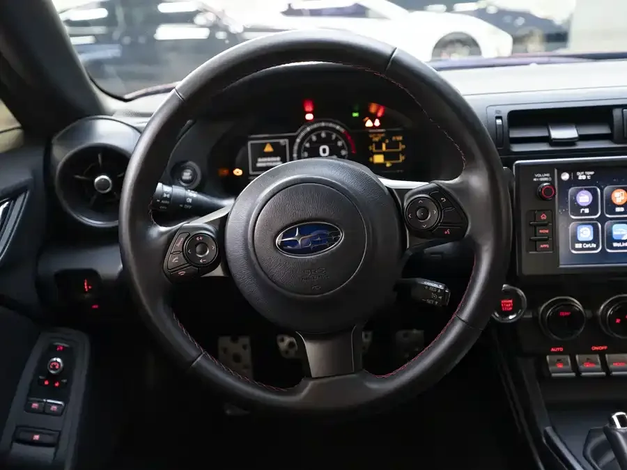 Subaru BRZ 2022 2.4L manual version 2023 — миниатюра 3