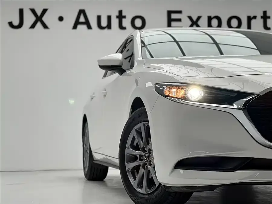 Mazda Axela Mazda3 Angkesela 2022 2.0L automatic quality version 2023 — миниатюра 2