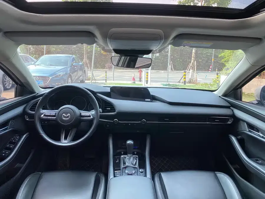 Mazda Axela Mazda3 Angkesela 2021 2.0L Automatic Quality Edition 2022 — миниатюра 2
