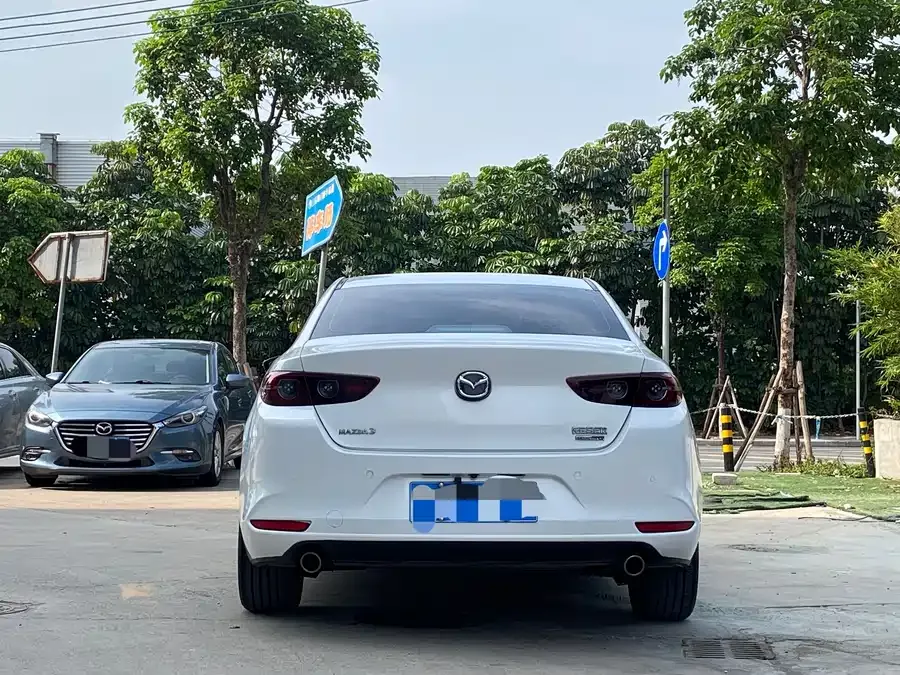 Mazda Axela Mazda3 Angkesela 2021 2.0L Automatic Quality Edition 2022 — миниатюра 3