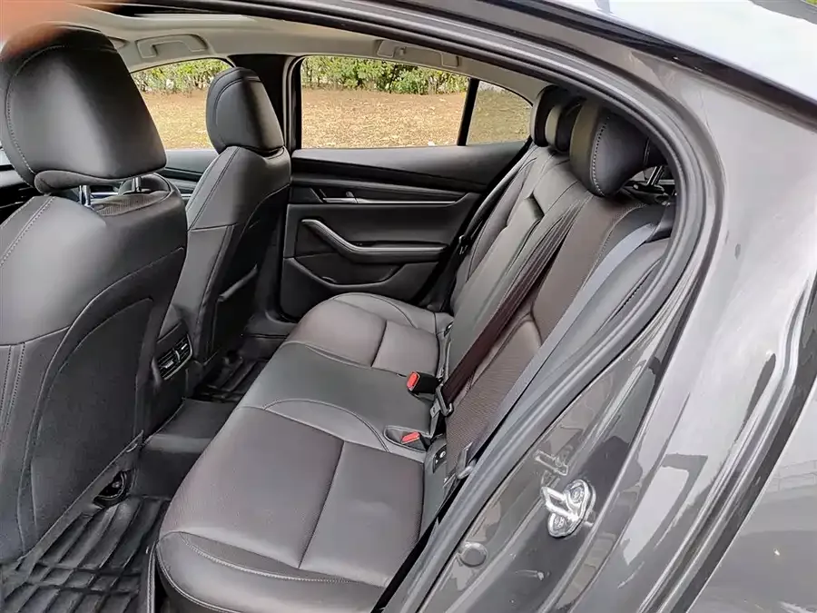 Mazda Axela Mazda 3 Angkesaila 2023 2.0L Automatic Elegant Edition 2024 — миниатюра 5