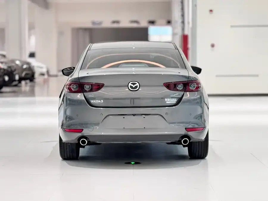 Mazda Axela Mazda3 Angkesela 2022 2.0L automatic quality version 2022 — миниатюра 5